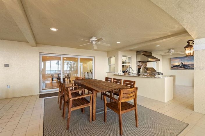 Image No.54-5 Bed Property for sale