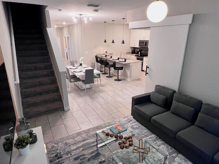 Image No.6-5 Bed Townhouse for sale