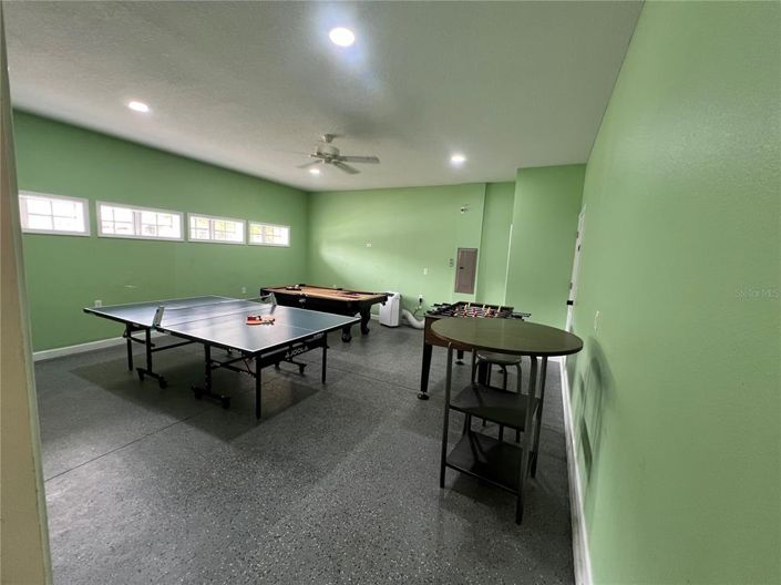 Image No.12-8 Bed Property for sale