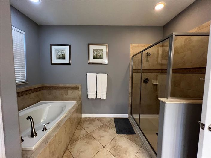 Image No.15-8 Bed Property for sale