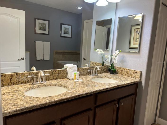 Image No.16-8 Bed Property for sale