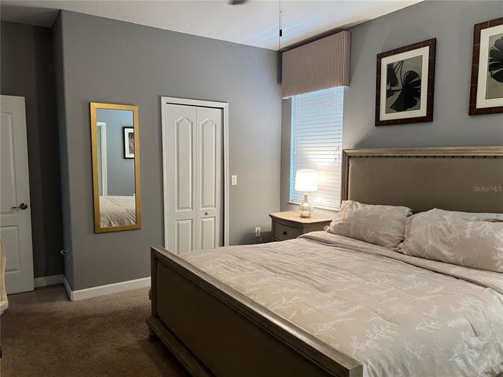 Image No.17-8 Bed Property for sale