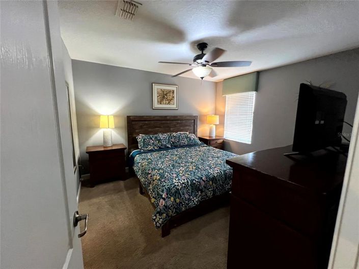 Image No.21-8 Bed Property for sale