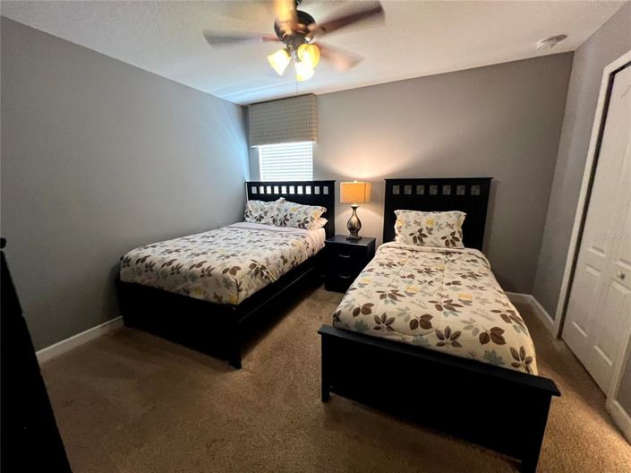 Image No.24-8 Bed Property for sale