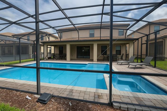 Image No.36-8 Bed Property for sale