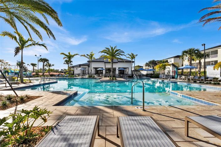 Image No.40-8 Bed Property for sale