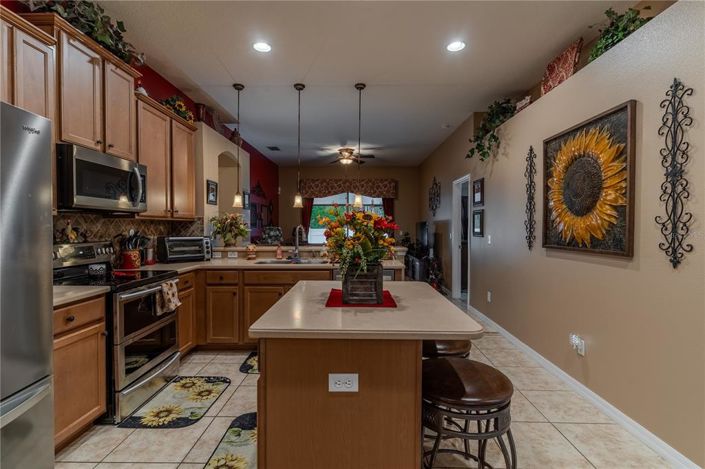 Image No.12-3 Bed Property for sale