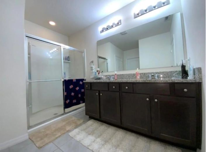 Image No.20-4 Bed Property for sale