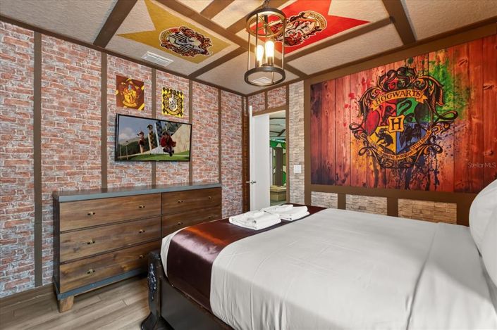 Image No.21-10 Bed Property for sale