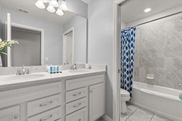 Image No.22-10 Bed Property for sale