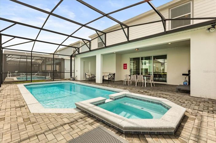 Image No.51-10 Bed Property for sale