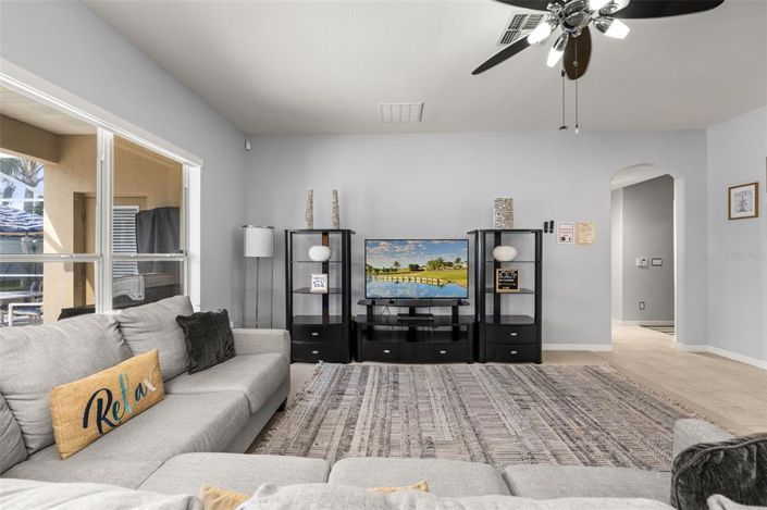 Image No.18-5 Bed Property for sale