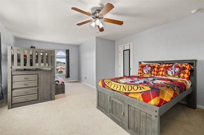 Image No.28-5 Bed Property for sale