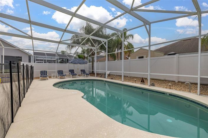 Image No.56-5 Bed Property for sale