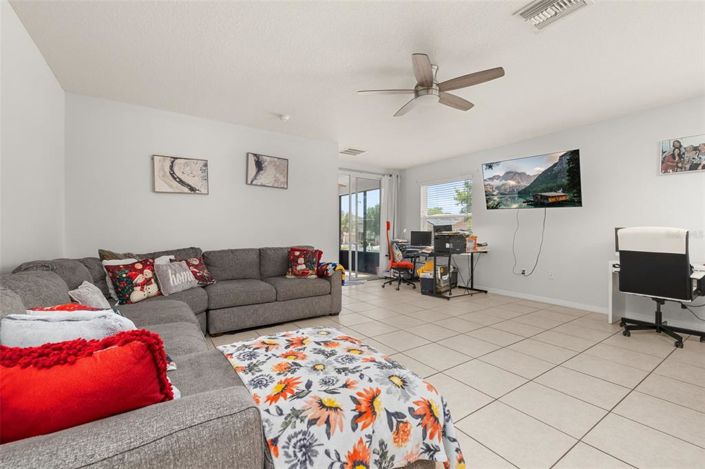 Image No.15-3 Bed Property for sale