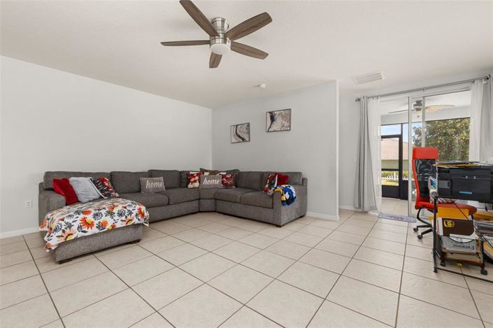 Image No.17-3 Bed Property for sale