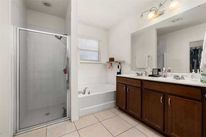 Image No.22-3 Bed Property for sale