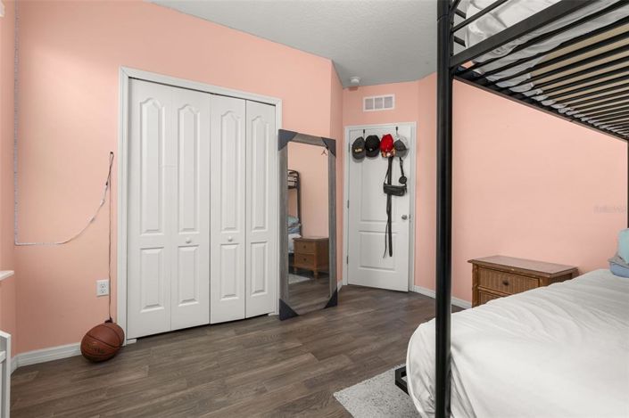 Image No.26-3 Bed Property for sale