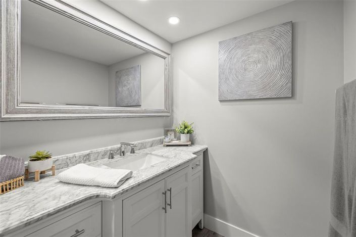 Image No.20-2 Bed Property for sale