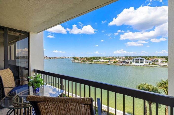 Image No.25-2 Bed Property for sale