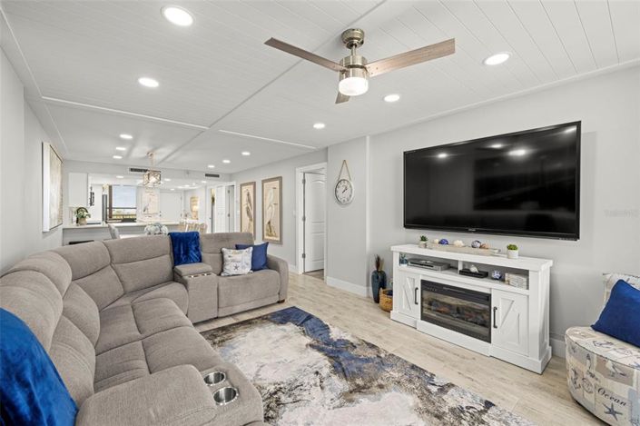 Image No.3-2 Bed Property for sale