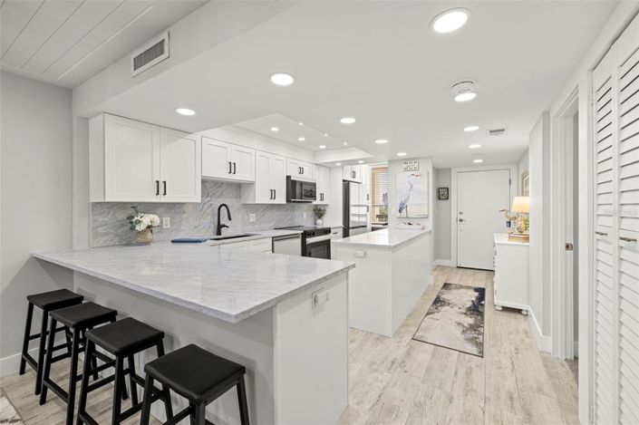 Image No.4-2 Bed Property for sale