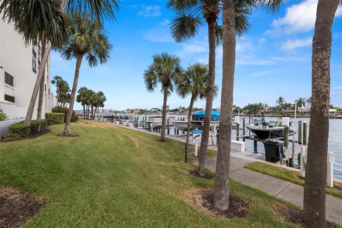 Image No.56-2 Bed Property for sale