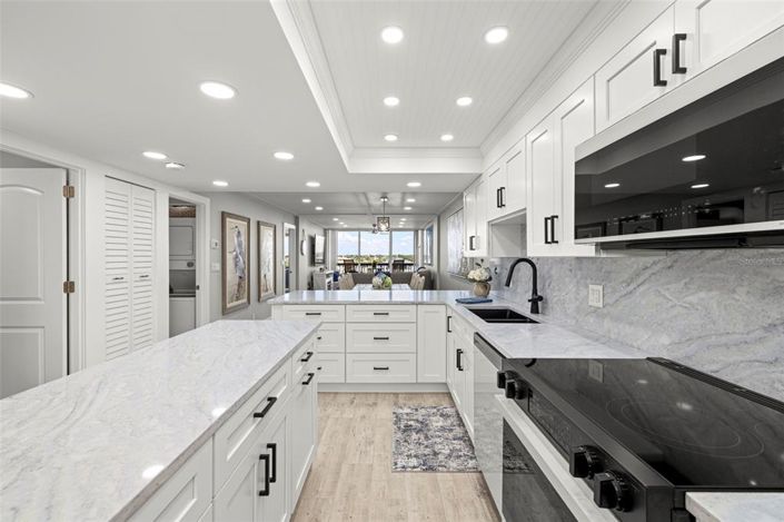 Image No.9-2 Bed Property for sale