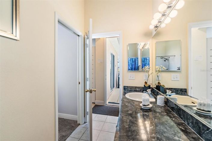 Image No.31-5 Bed Property for sale