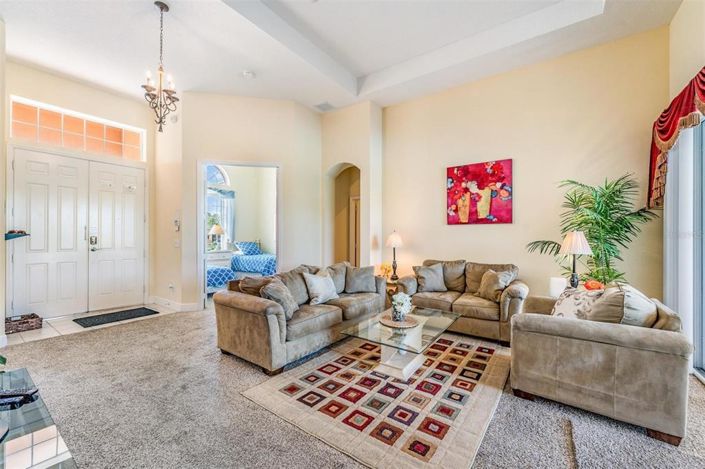 Image No.9-5 Bed Property for sale