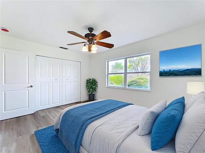 Image No.22-2 Bed Property for sale