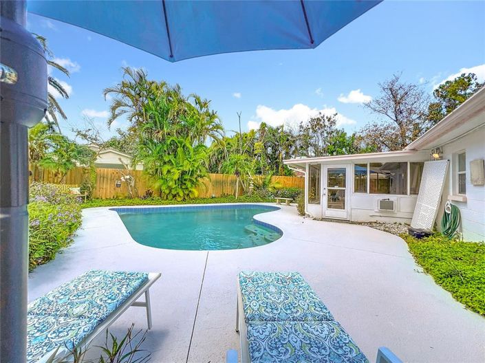 Image No.30-2 Bed Property for sale