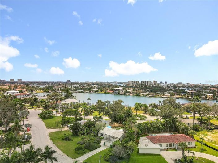 Image No.41-2 Bed Property for sale