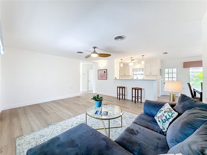 Image No.6-2 Bed Property for sale