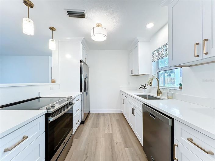 Image No.9-2 Bed Property for sale