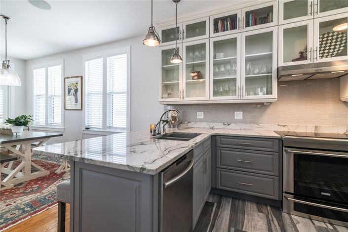 Image No.17-3 Bed Property for sale