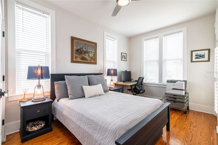 Image No.50-3 Bed Property for sale