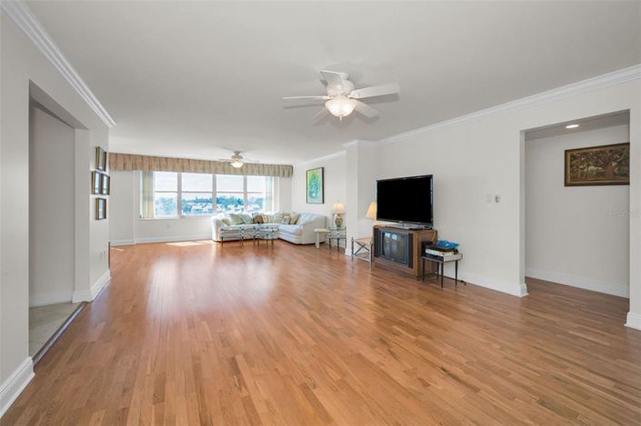 Image No.14-2 Bed Property for sale