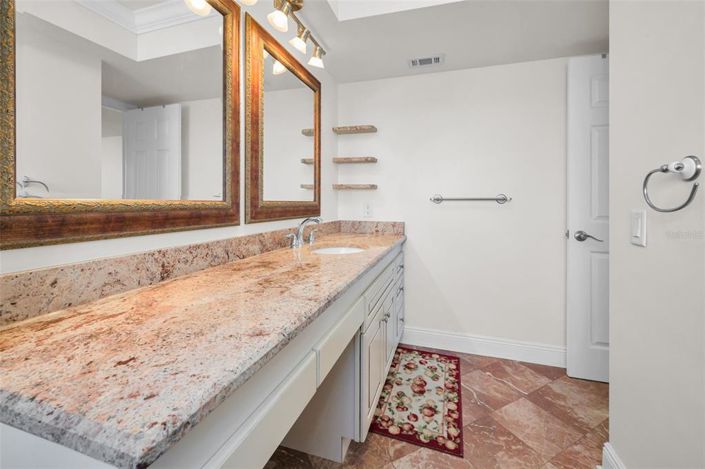 Image No.19-2 Bed Property for sale