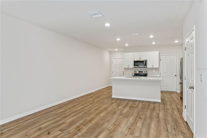 Image No.6-3 Bed Townhouse for sale