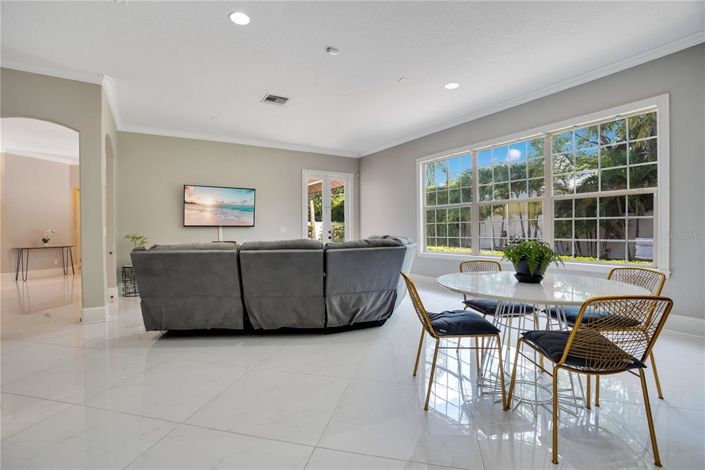 Image No.18-4 Bed Property for sale