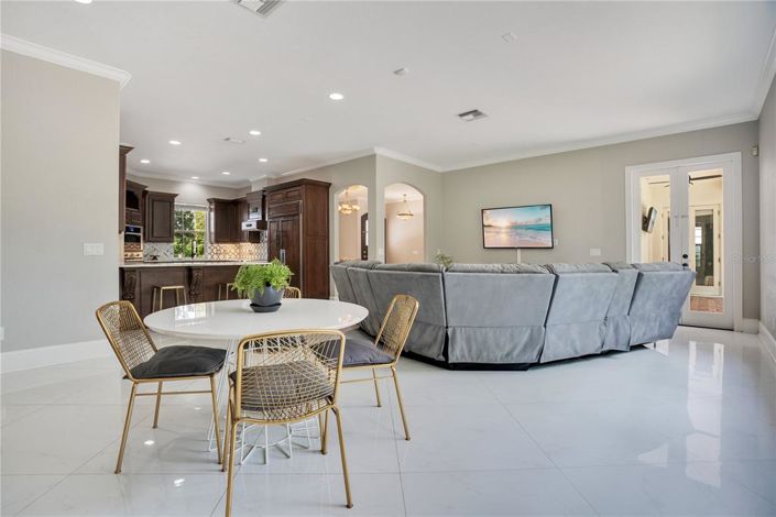 Image No.20-4 Bed Property for sale