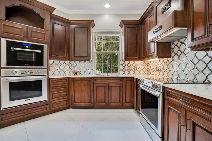 Image No.27-4 Bed Property for sale