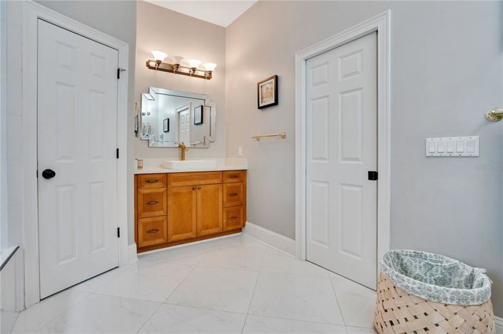 Image No.37-4 Bed Property for sale