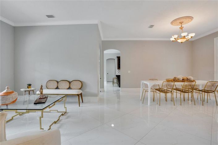 Image No.9-4 Bed Property for sale