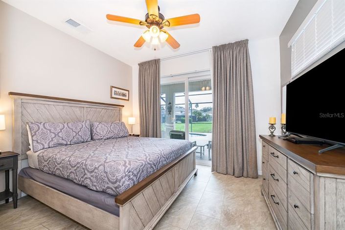 Image No.21-6 Bed Property for sale