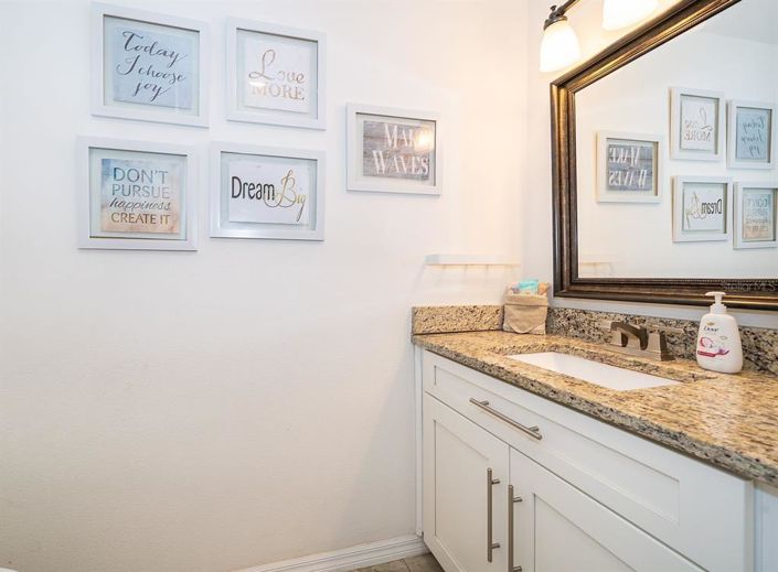 Image No.23-6 Bed Property for sale