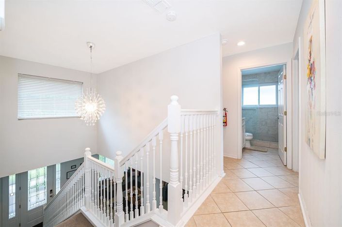 Image No.24-6 Bed Property for sale