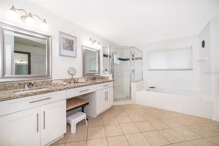 Image No.29-6 Bed Property for sale