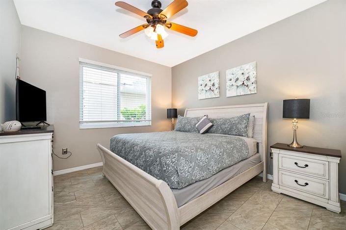 Image No.30-6 Bed Property for sale